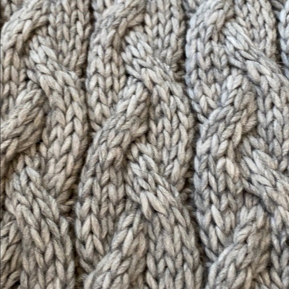 NWT Cintelli e Galluzzo Grey Cable Knit Scarf - Picture 4 of 10